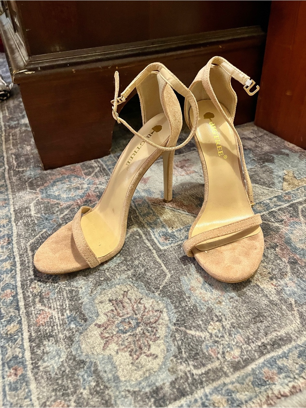 nude heel